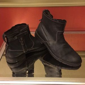 John Varvatostos black leather boots. Men’s size 7